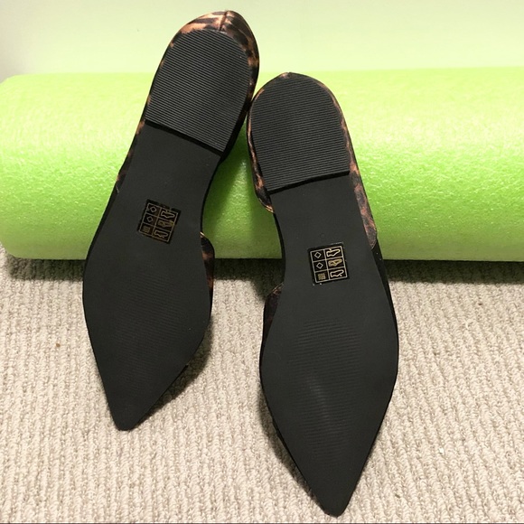 Black and leopard flats - Picture 6 of 9